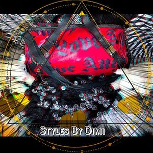 ✨L.A.M.B by Gwen Stefani Duffle Bag✨